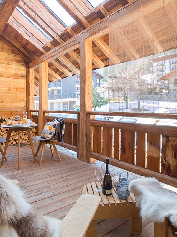 MM Townhall Small 18