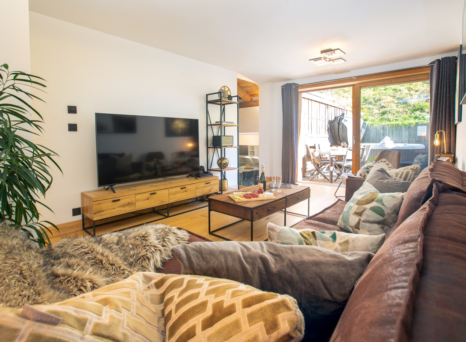 MM Morzna Etoile Living 2