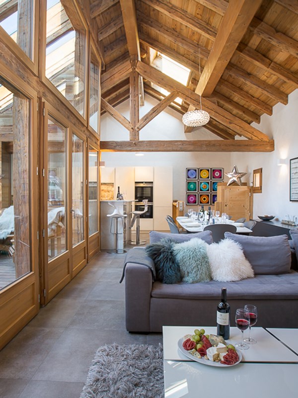 MM Townhall Small 24