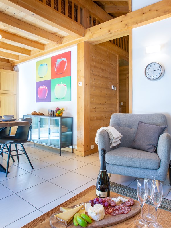 MM WATERSIDE A LARGE 15