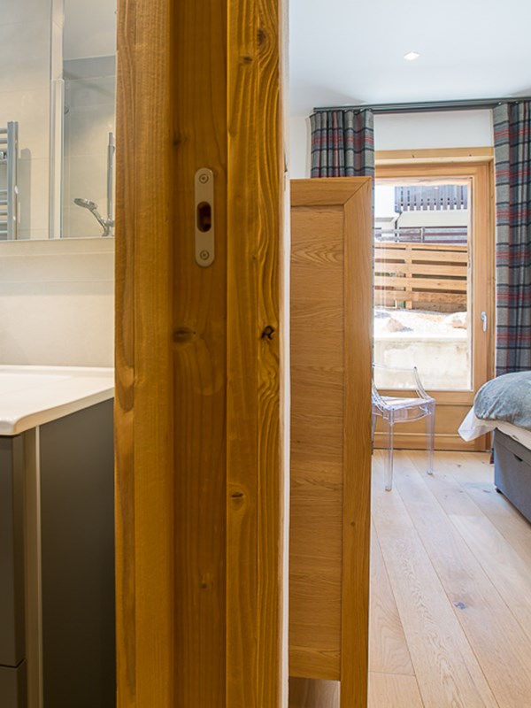 MM Townhall Small 32