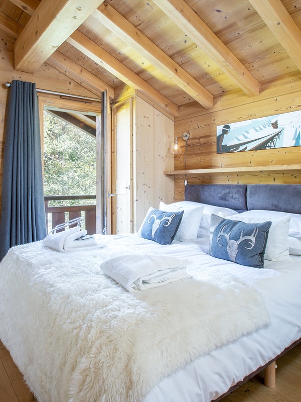 MM WATERSIDE A LARGE 5