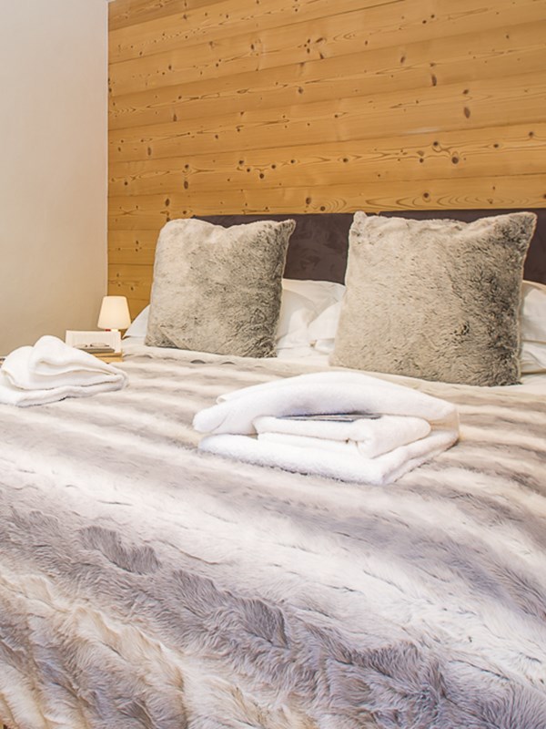 MM Townhall Small 42