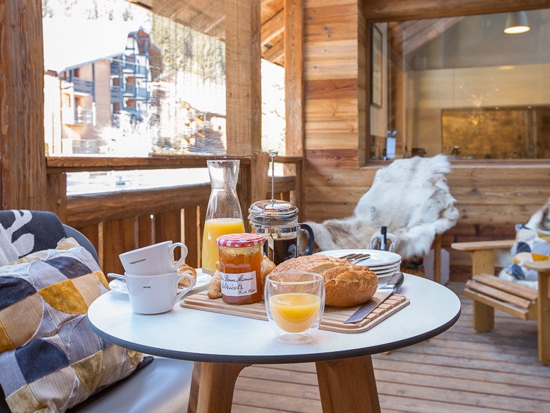 MM Townhall Small 20