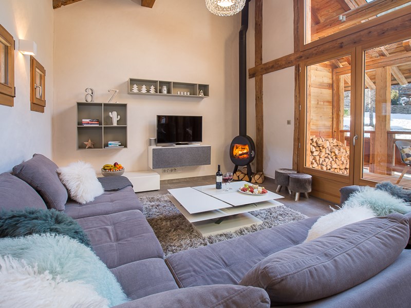 MM Townhall Small 28