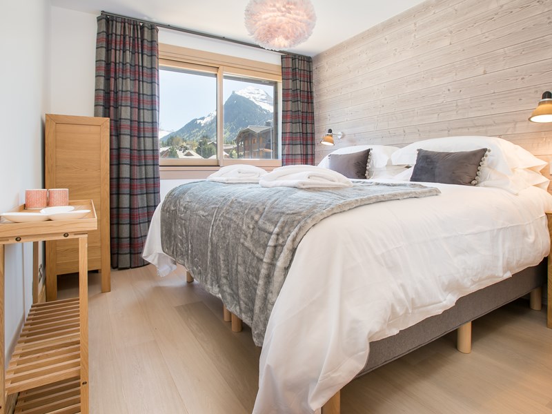Apartment 101, Luxury Apartment Morzine - Ensuite Bedroom 2