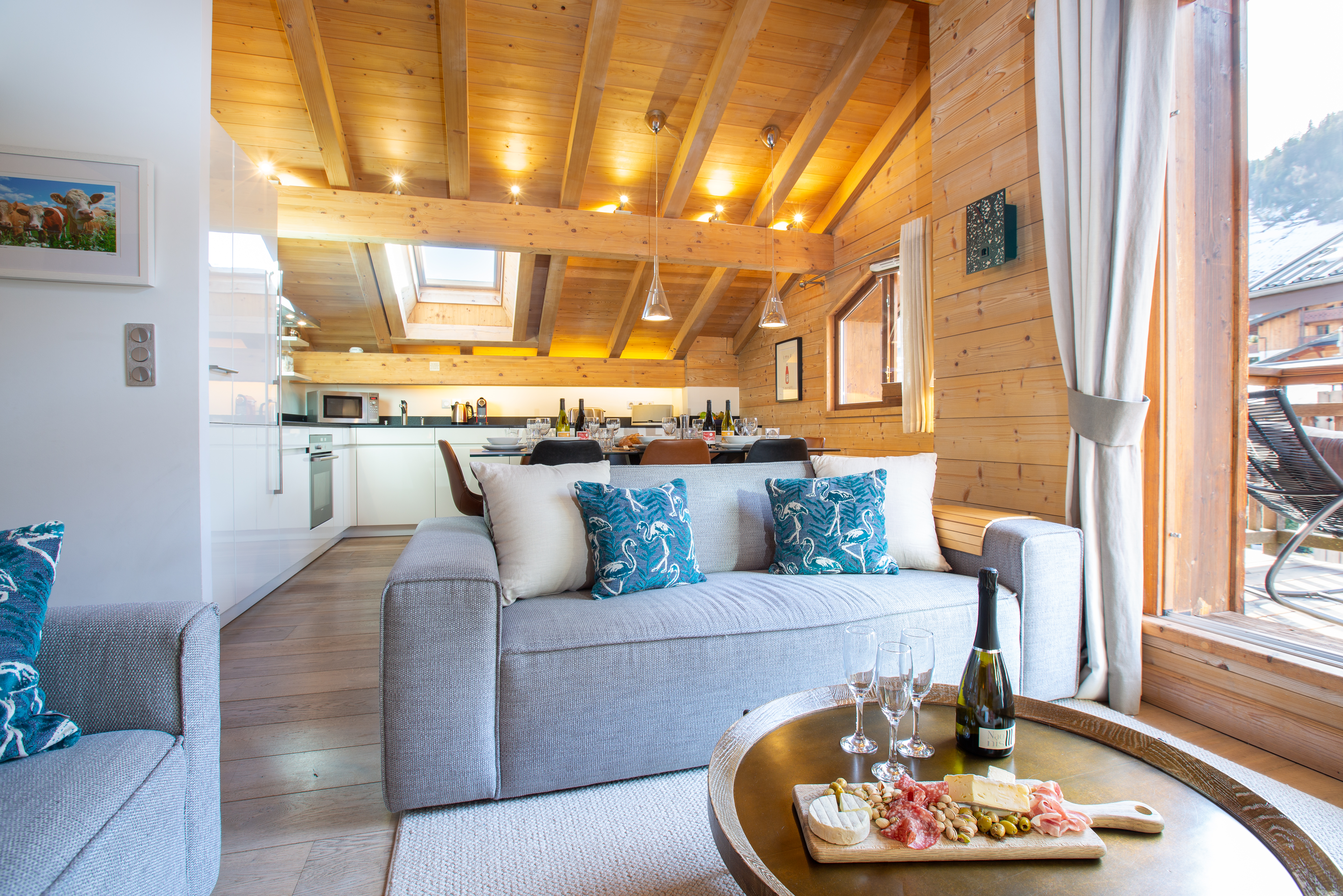 MM Telecabine Living Area 9