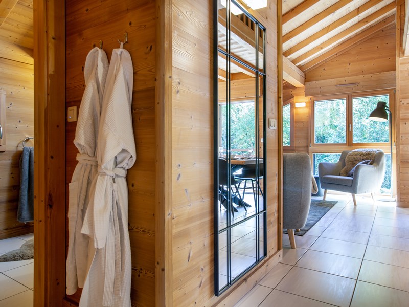 MM WATERSIDE A LARGE 3